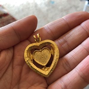 Metal heart pendant